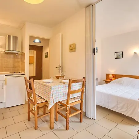 Lumineux Avec Terrasse Et Climatisation, Parking Inclus - Fr-1-841-6 Appartement *